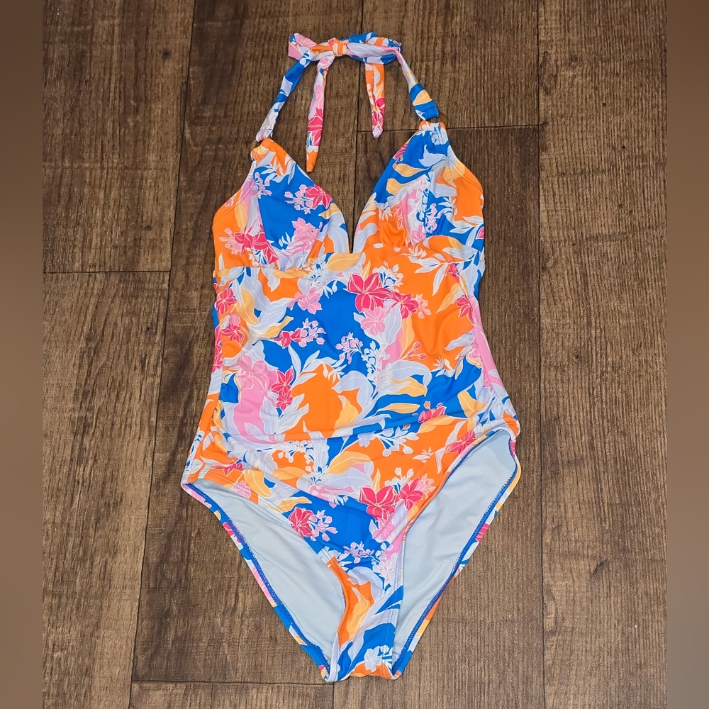 Cupshe Ocean Floral Halter neck One Piece V-Neck Swimsuit